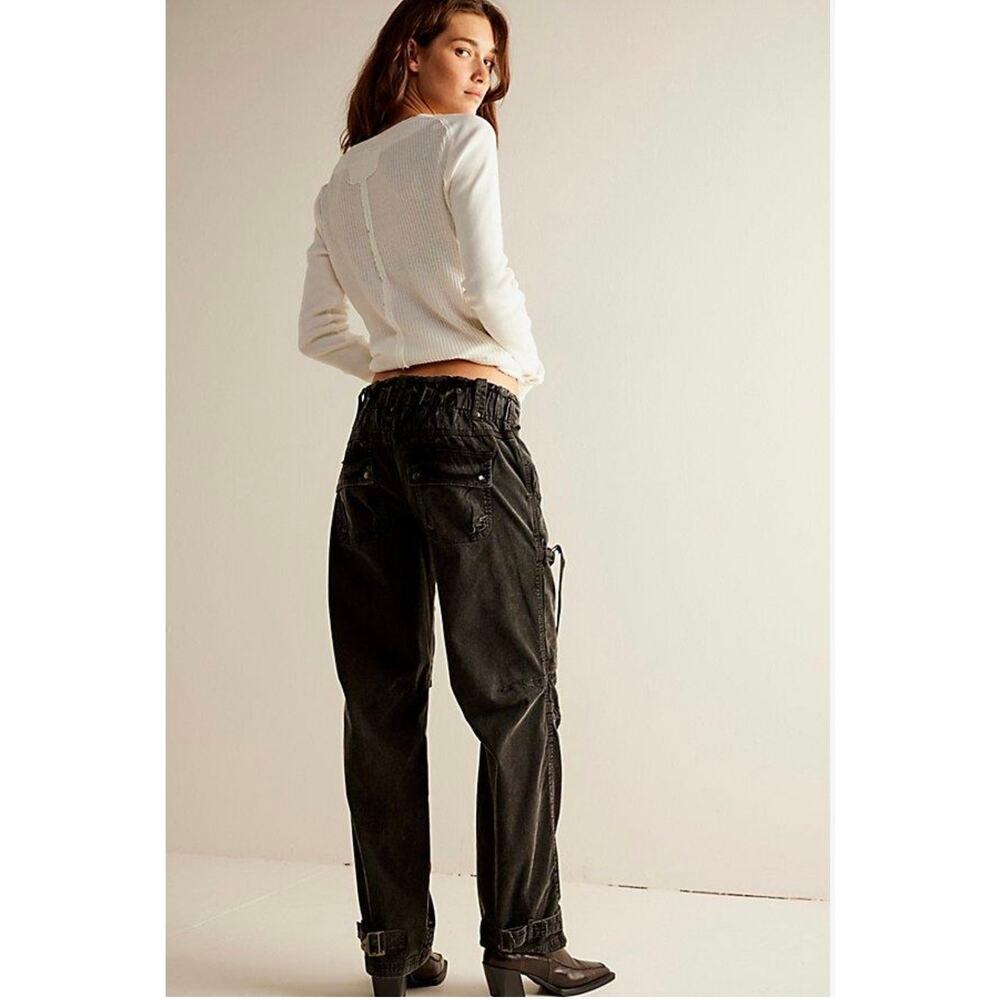 We The Free Women's Washed Black Can't Compare Slouch Cargo Pants Size XS - Picture 9 of 16